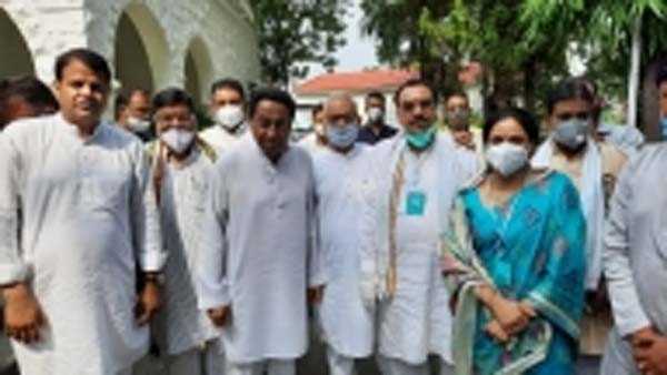 भाजपा की पूर्व विधायक पारुल साहू कांग्रेस में शामिल